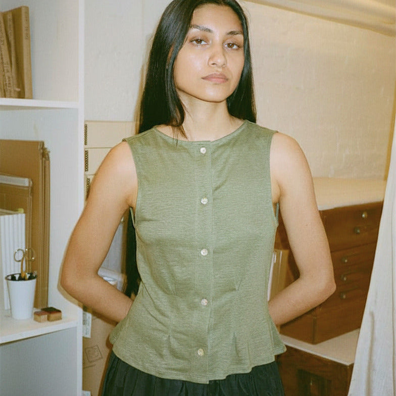Sleeveless Buttondown Shirt, Moss Linen