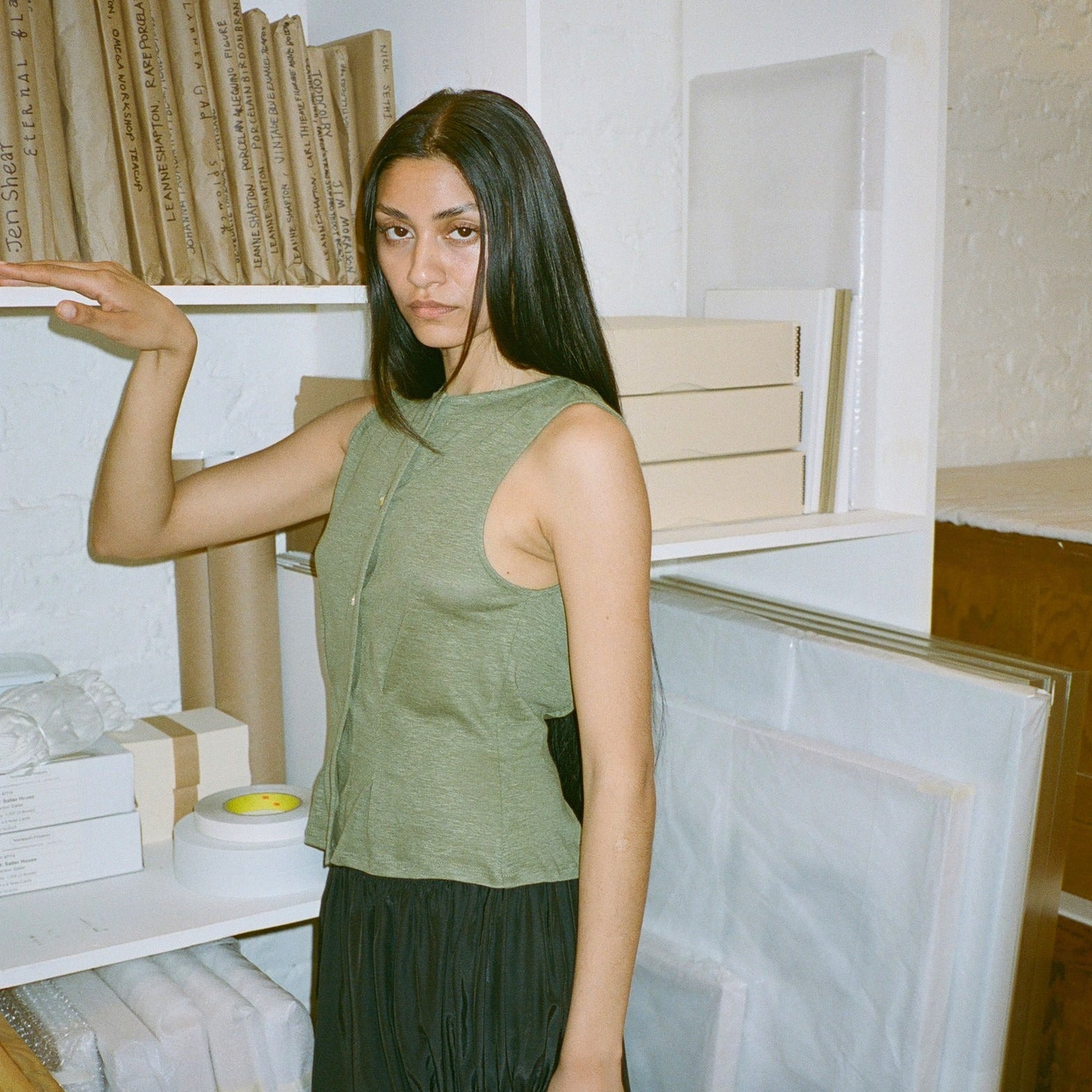 Sleeveless Buttondown Shirt, Moss Linen