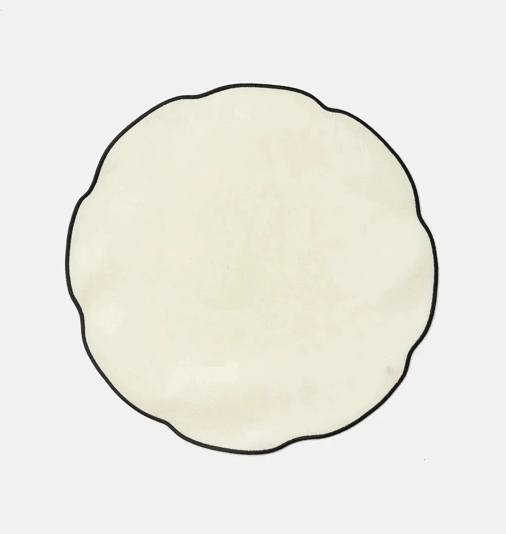 Nura Round Placemat