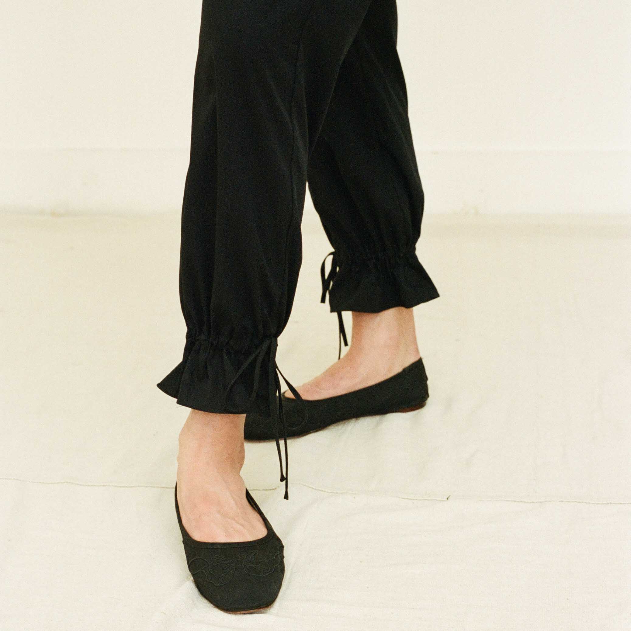 Black Cotton Tie Bloomer Pants