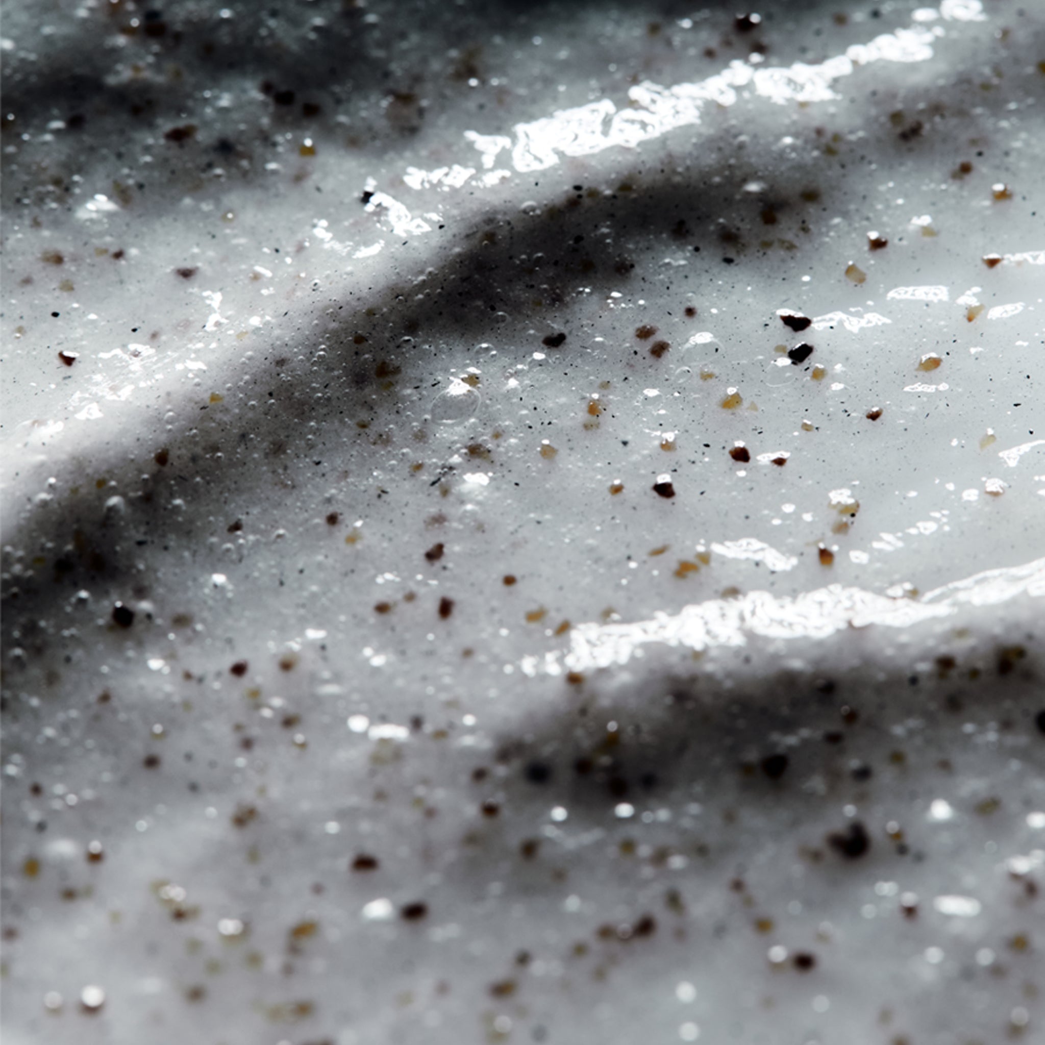 LESSE Refining Cleanser