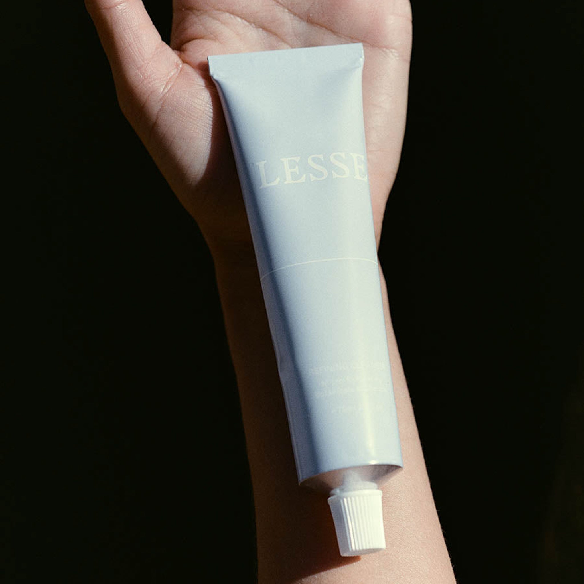 LESSE Refining Cleanser